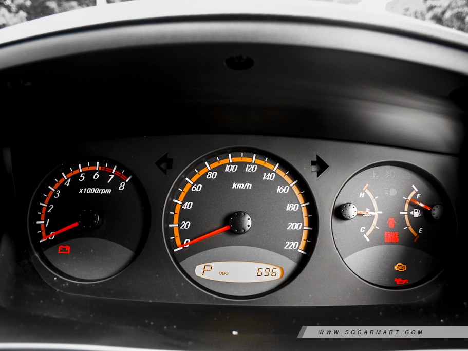 https://i.i-sgcm.com/new_cars/cars/10372/10372_g17
