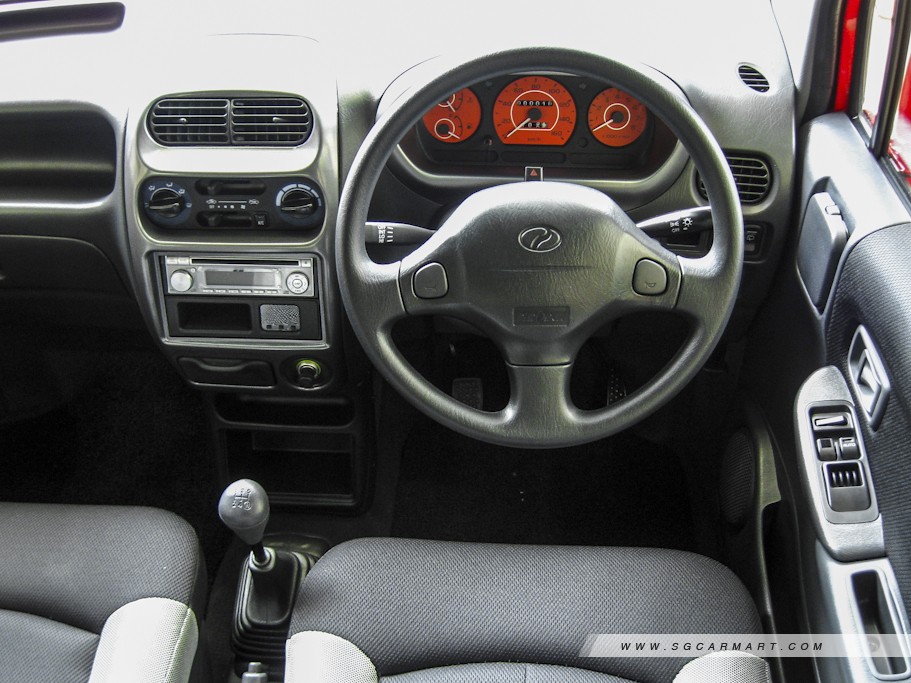 https://i.i-sgcm.com/new_cars/cars/10378/10378_g14