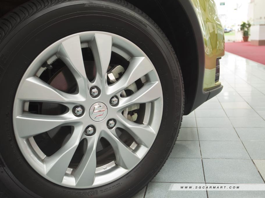https://i.i-sgcm.com/new_cars/cars/10382/10382_g34
