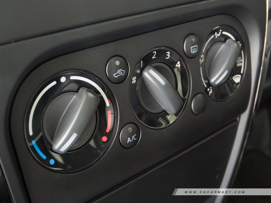 https://i.i-sgcm.com/new_cars/cars/10382/10382_g44