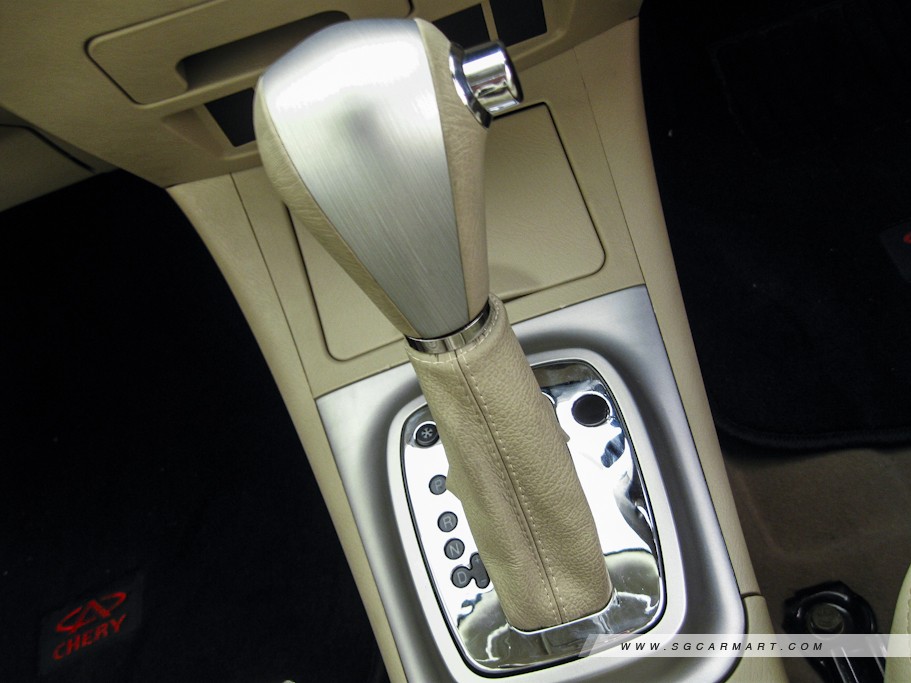 https://i.i-sgcm.com/new_cars/cars/10389/10389_g12