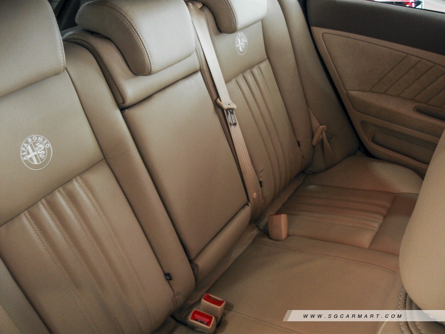 https://i.i-sgcm.com/new_cars/cars/10395/10395_g11