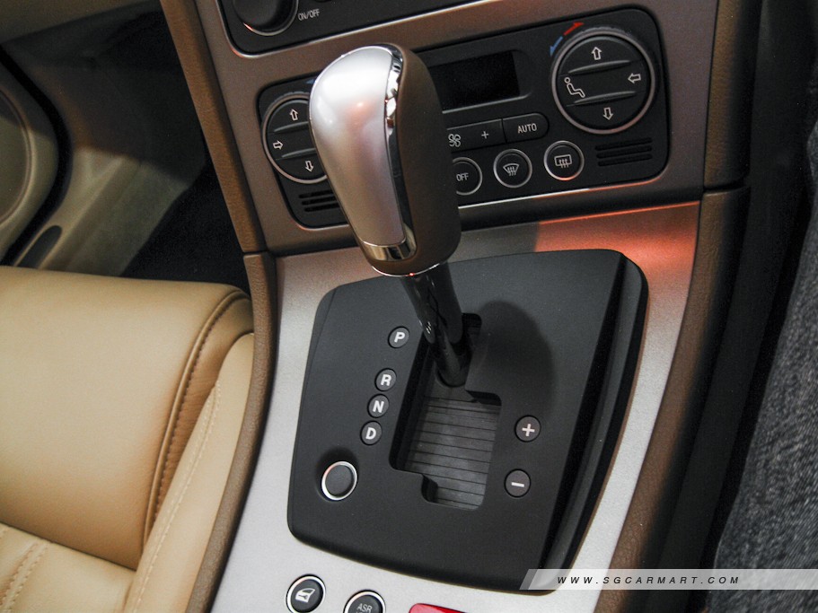 https://i.i-sgcm.com/new_cars/cars/10395/10395_g16