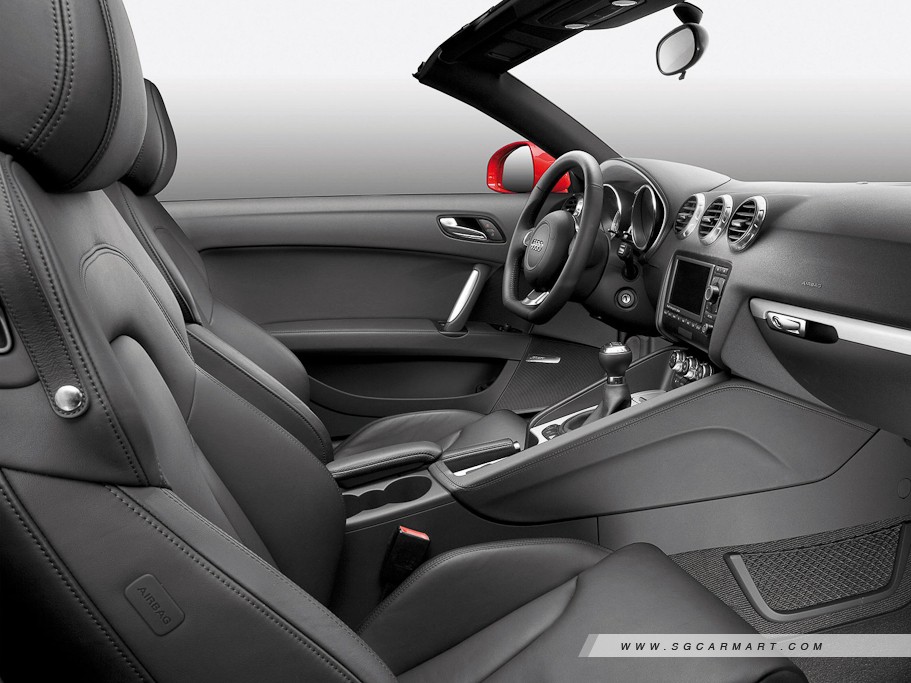 https://i.i-sgcm.com/new_cars/cars/10432/10432_g12