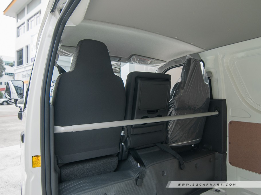 https://i.i-sgcm.com/new_cars/cars/10437/10437_g13