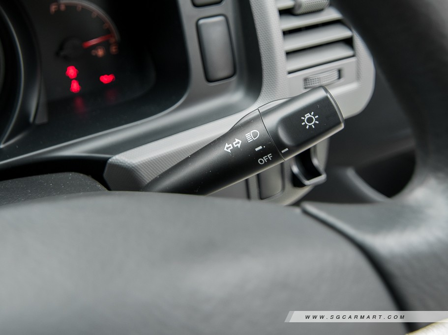 https://i.i-sgcm.com/new_cars/cars/10437/10437_g16