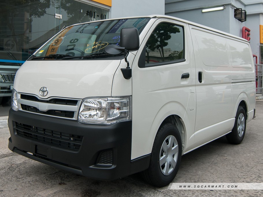 https://i.i-sgcm.com/new_cars/cars/10437/10437_g1