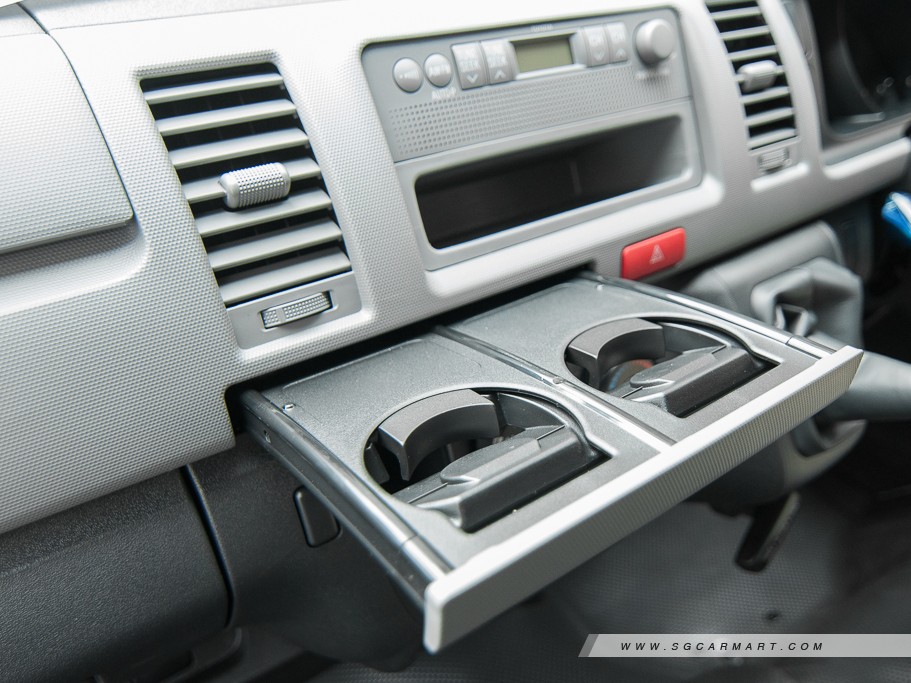 https://i.i-sgcm.com/new_cars/cars/10437/10437_g23