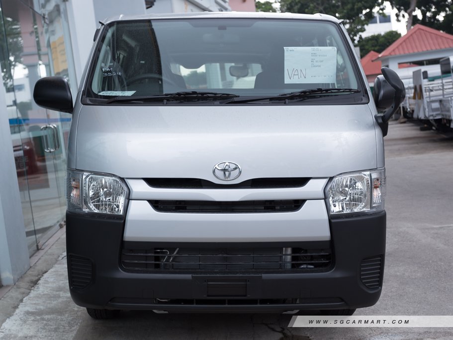 https://i.i-sgcm.com/new_cars/cars/10437/10437_g27