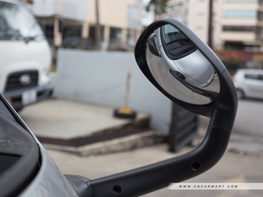 https://i.i-sgcm.com/new_cars/cars/10437/10437_g33