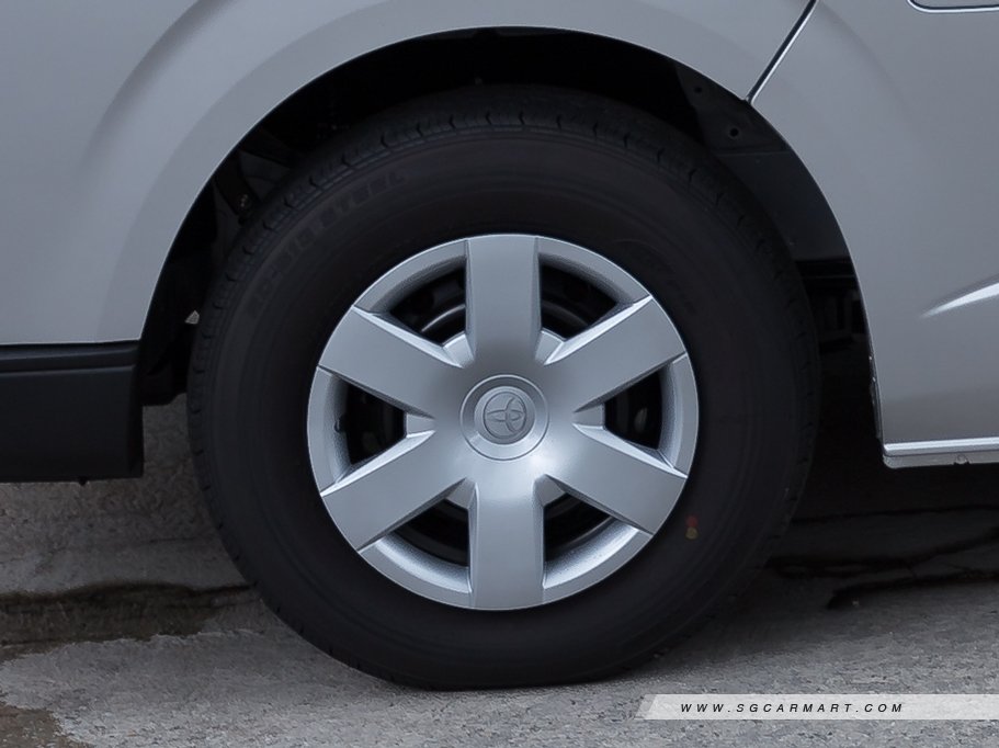 https://i.i-sgcm.com/new_cars/cars/10437/10437_g35