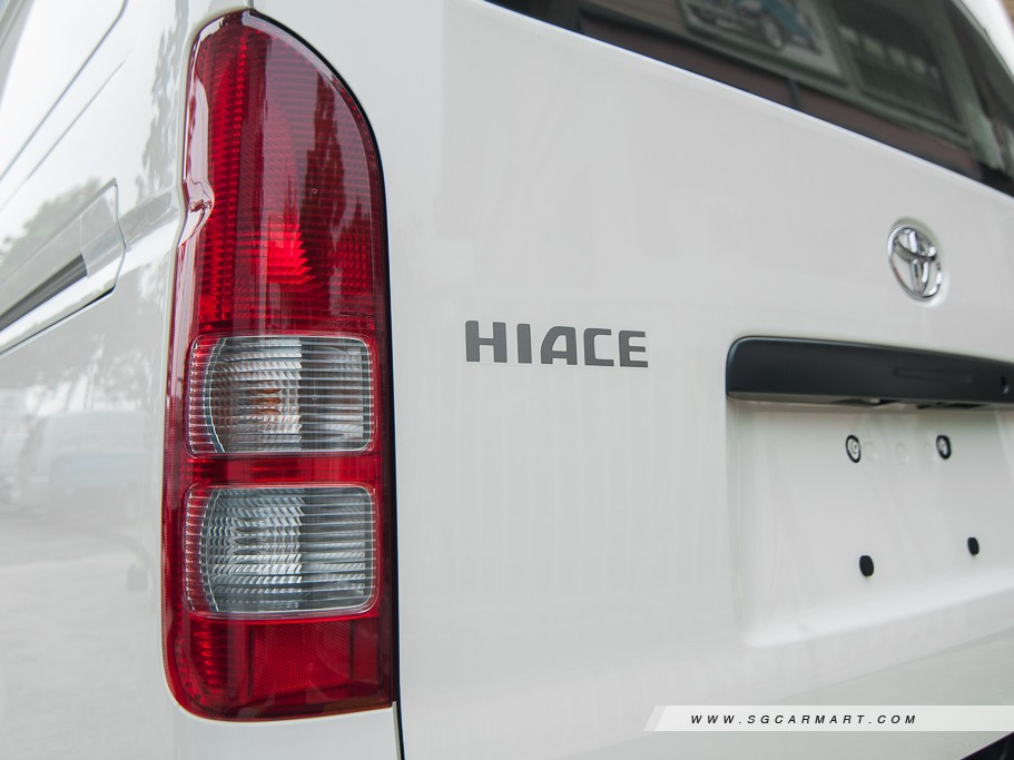 https://i.i-sgcm.com/new_cars/cars/10437/10437_g7
