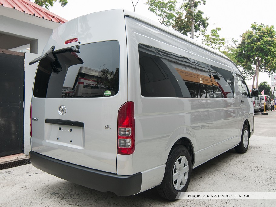 https://i.i-sgcm.com/new_cars/cars/10438/10438_g16