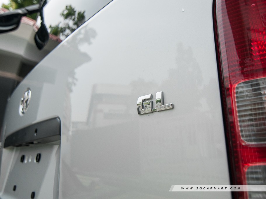 https://i.i-sgcm.com/new_cars/cars/10438/10438_g18