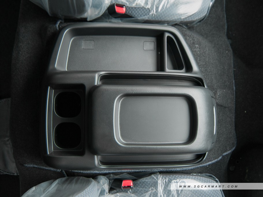 https://i.i-sgcm.com/new_cars/cars/10438/10438_g37