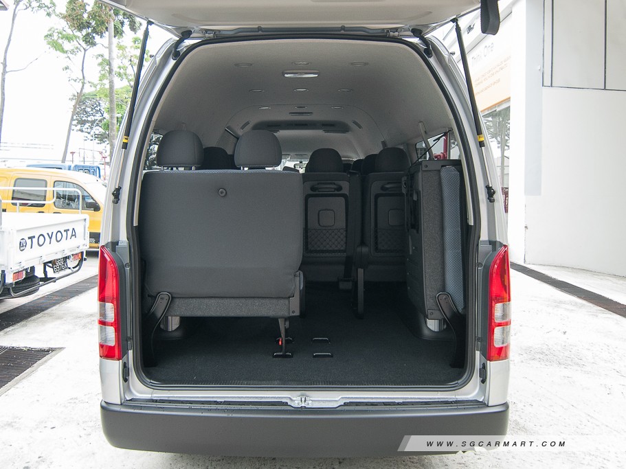 https://i.i-sgcm.com/new_cars/cars/10438/10438_g42