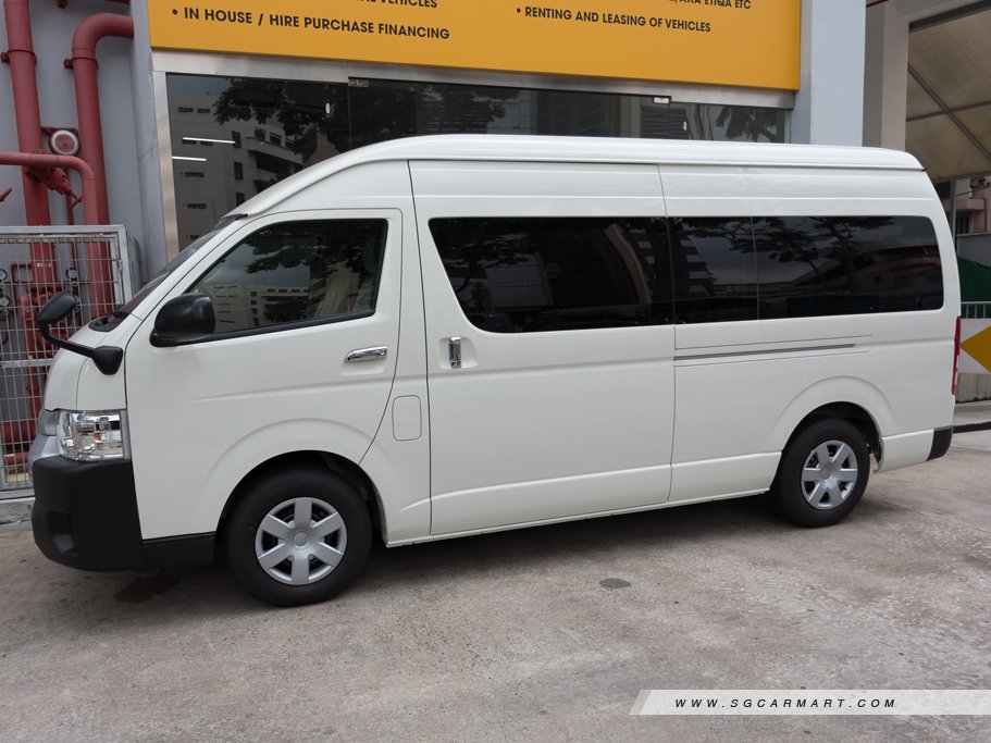 https://i.i-sgcm.com/new_cars/cars/10438/10438_g45