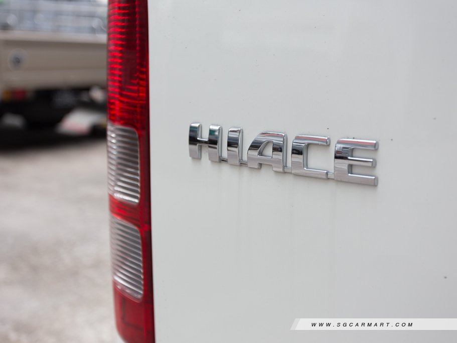 https://i.i-sgcm.com/new_cars/cars/10438/10438_g48