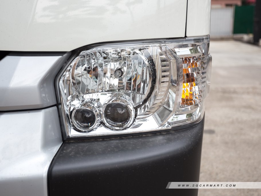 https://i.i-sgcm.com/new_cars/cars/10438/10438_g49