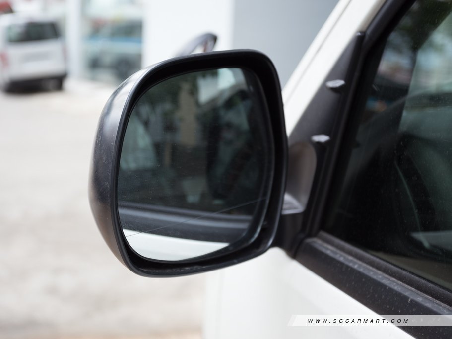 https://i.i-sgcm.com/new_cars/cars/10438/10438_g50