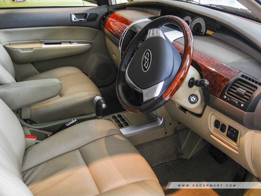 https://i.i-sgcm.com/new_cars/cars/10442/10442_g11