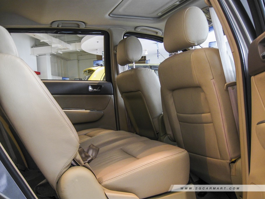 https://i.i-sgcm.com/new_cars/cars/10442/10442_g12