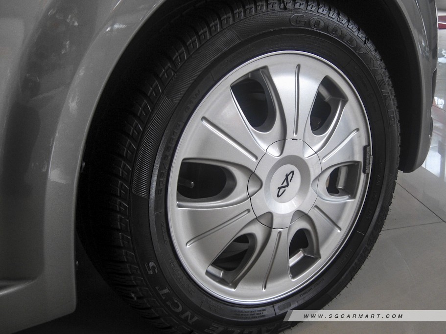 https://i.i-sgcm.com/new_cars/cars/10442/10442_g6