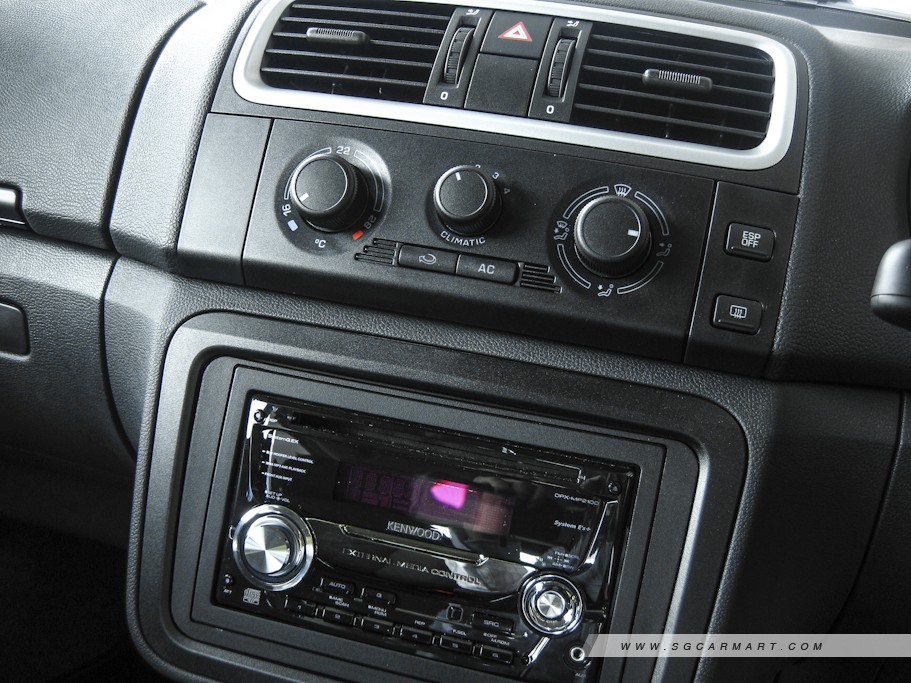 https://i.i-sgcm.com/new_cars/cars/10445/10445_g10