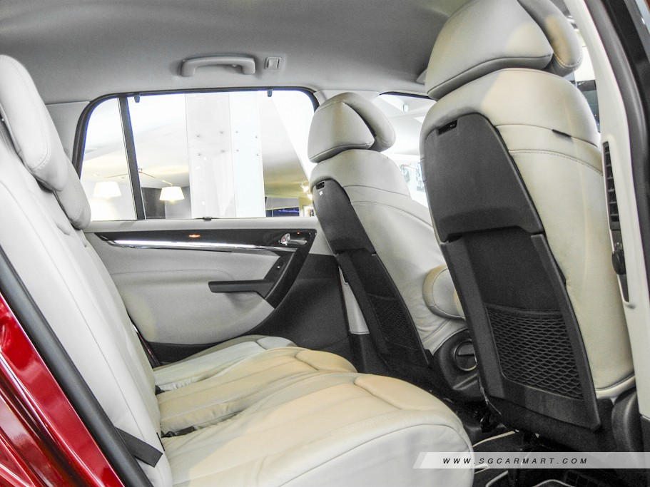 https://i.i-sgcm.com/new_cars/cars/10450/10450_g12