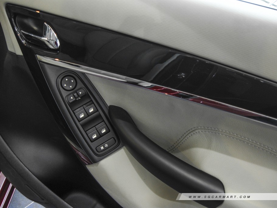 https://i.i-sgcm.com/new_cars/cars/10450/10450_g16