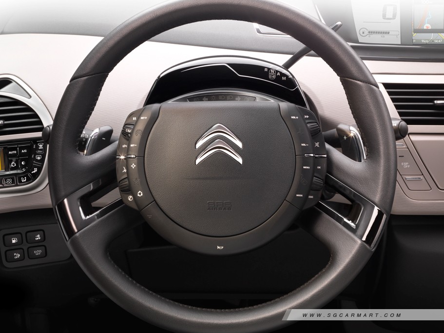 https://i.i-sgcm.com/new_cars/cars/10450/10450_g27