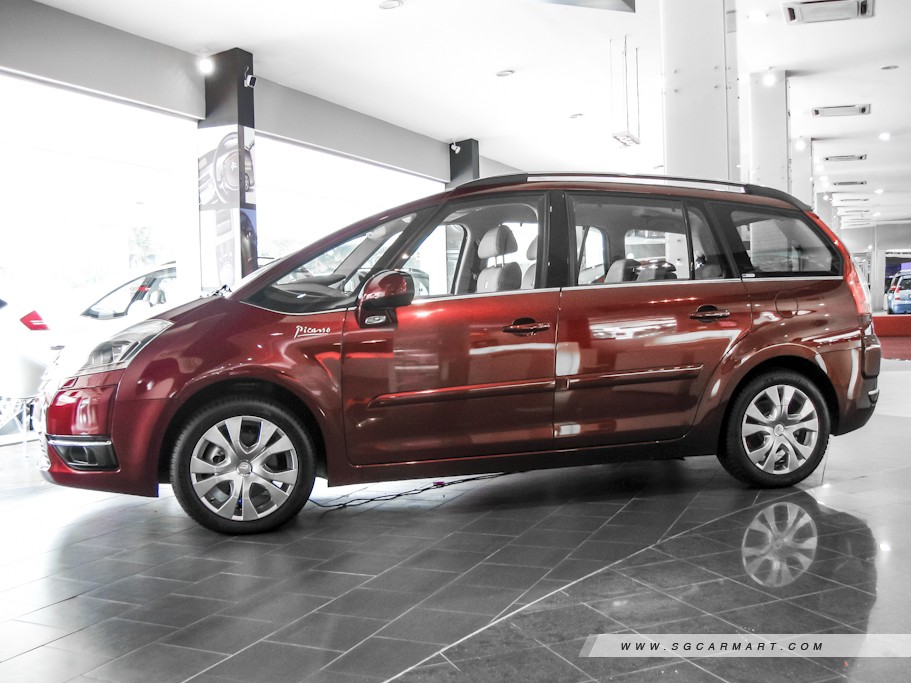 https://i.i-sgcm.com/new_cars/cars/10450/10450_g2