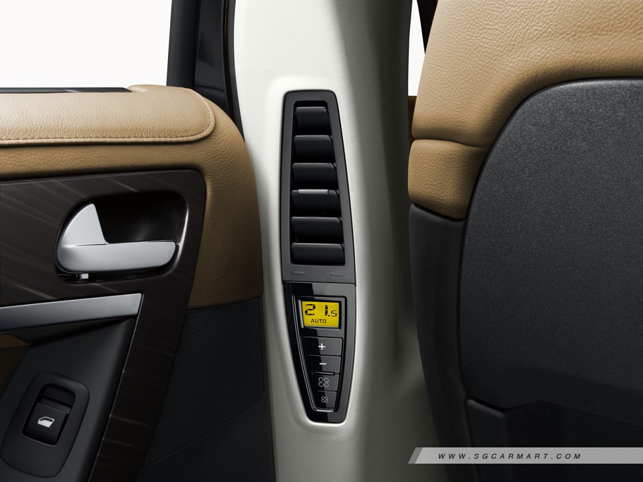 https://i.i-sgcm.com/new_cars/cars/10450/10450_g30