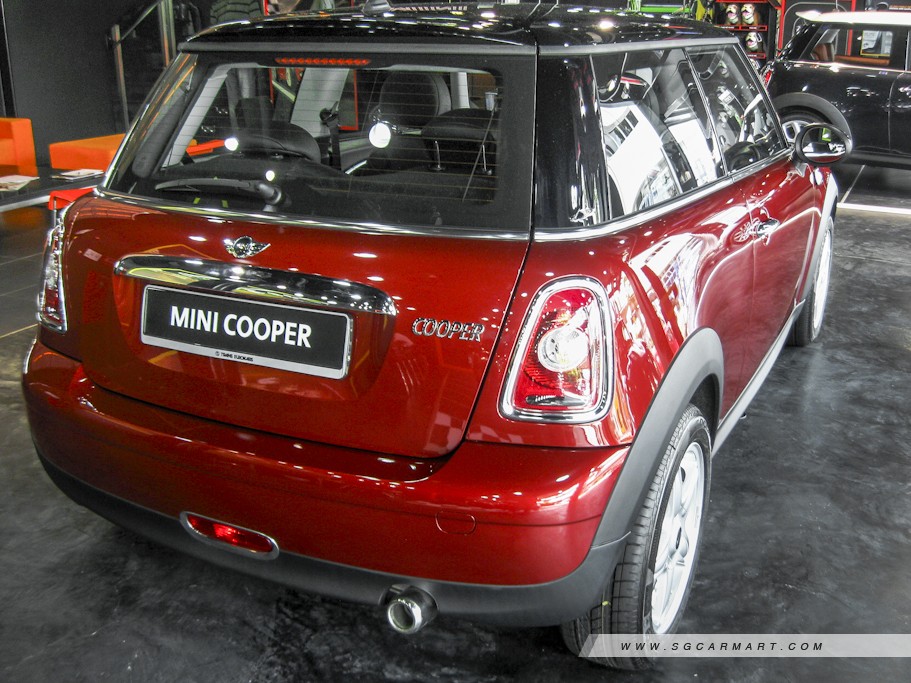 https://i.i-sgcm.com/new_cars/cars/10456/10456_g42