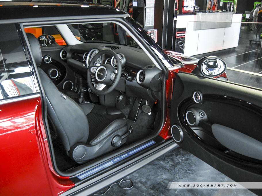 https://i.i-sgcm.com/new_cars/cars/10456/10456_g47