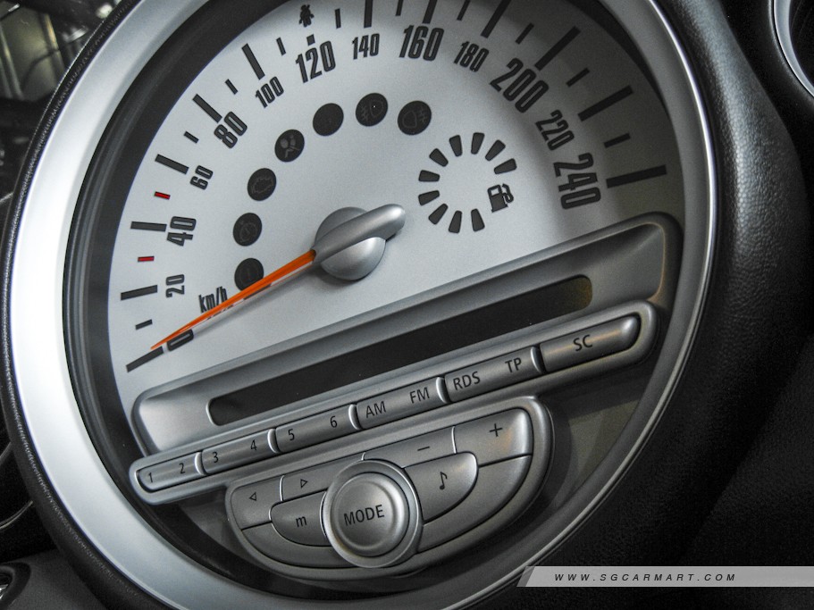https://i.i-sgcm.com/new_cars/cars/10456/10456_g51