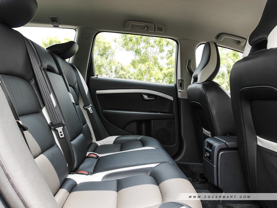 https://i.i-sgcm.com/new_cars/cars/10480/10480_g17