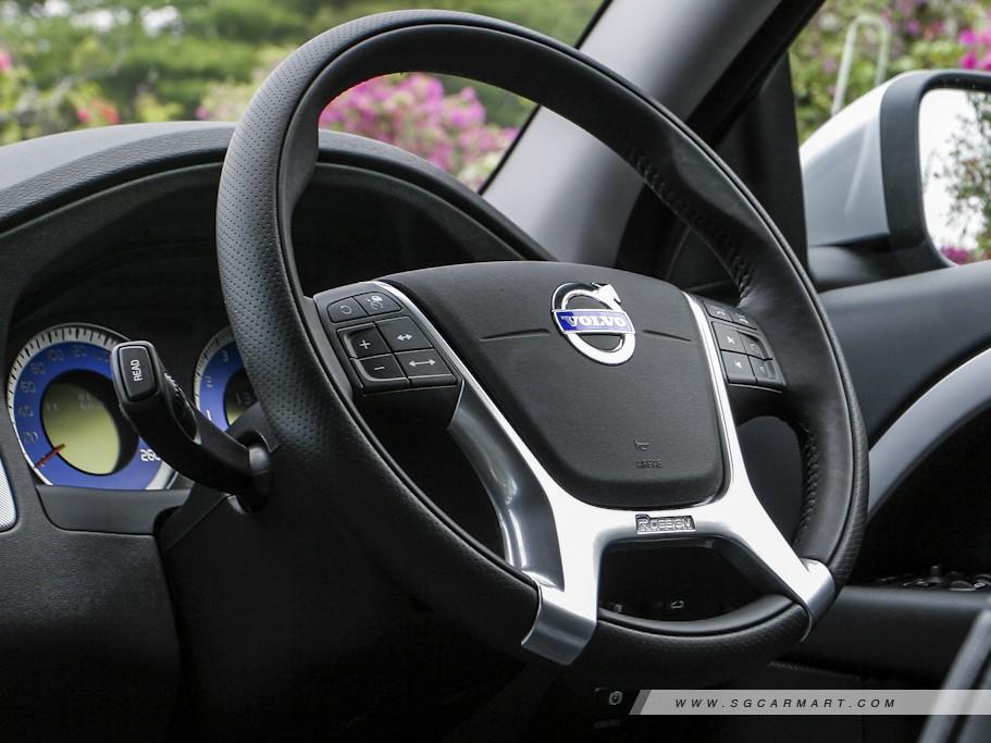 https://i.i-sgcm.com/new_cars/cars/10480/10480_g19