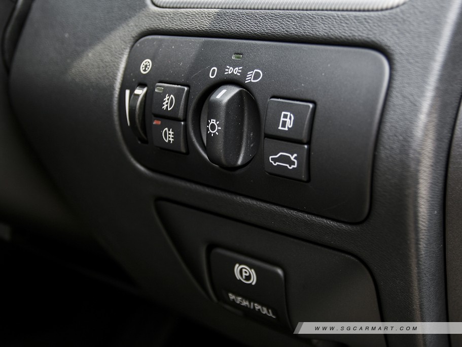 https://i.i-sgcm.com/new_cars/cars/10480/10480_g25
