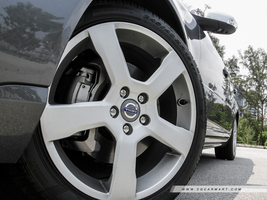 https://i.i-sgcm.com/new_cars/cars/10480/10480_g7