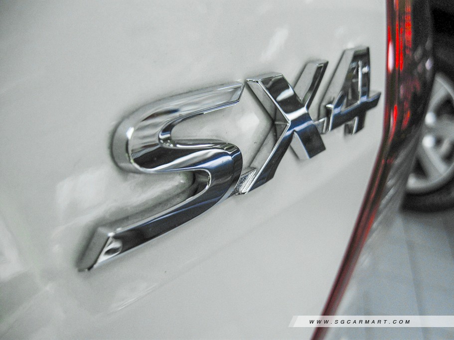 https://i.i-sgcm.com/new_cars/cars/10488/10488_g33