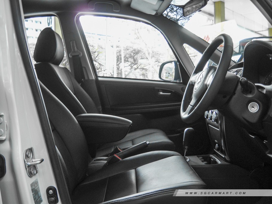 https://i.i-sgcm.com/new_cars/cars/10488/10488_g36