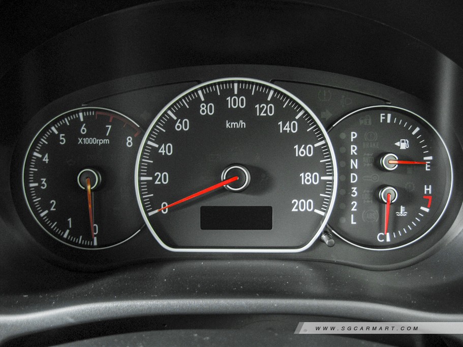 https://i.i-sgcm.com/new_cars/cars/10488/10488_g41