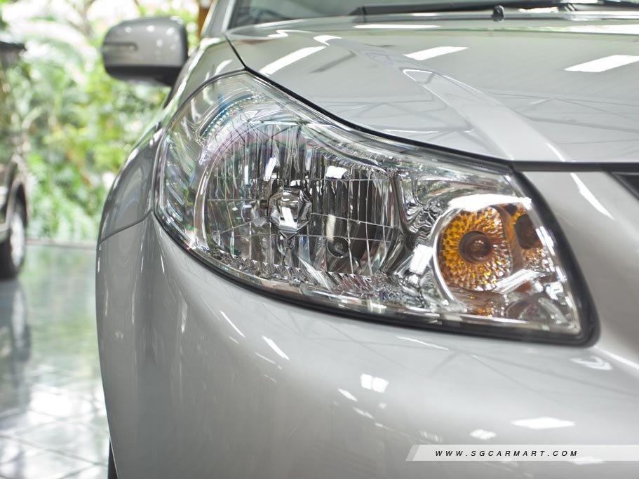 https://i.i-sgcm.com/new_cars/cars/10488/10488_g56