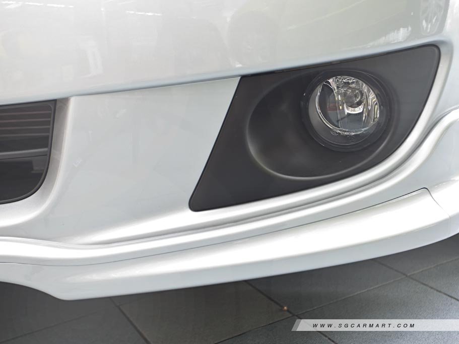 https://i.i-sgcm.com/new_cars/cars/10488/10488_g57