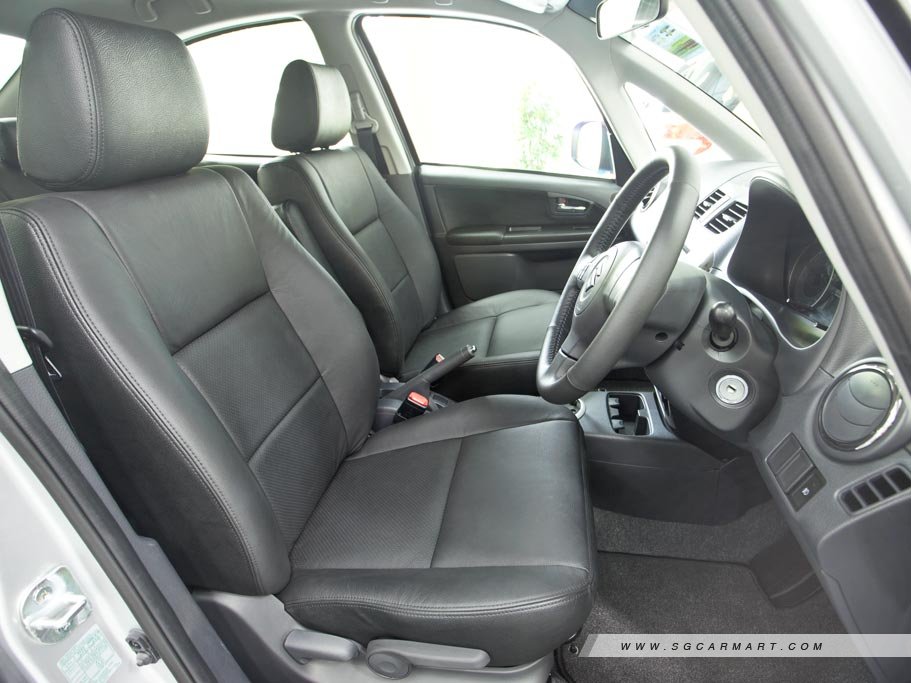 https://i.i-sgcm.com/new_cars/cars/10488/10488_g64