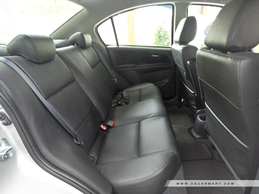 https://i.i-sgcm.com/new_cars/cars/10488/10488_g65