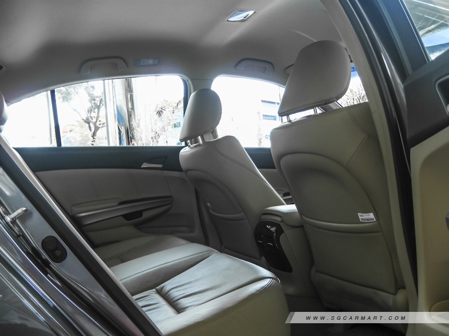 https://i.i-sgcm.com/new_cars/cars/10509/10509_g11