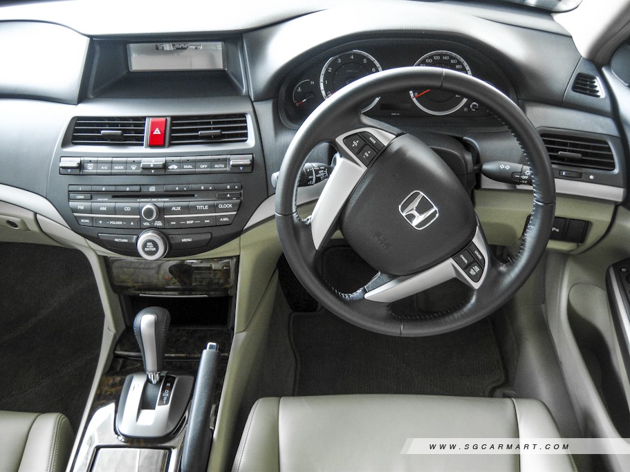 https://i.i-sgcm.com/new_cars/cars/10509/10509_g12