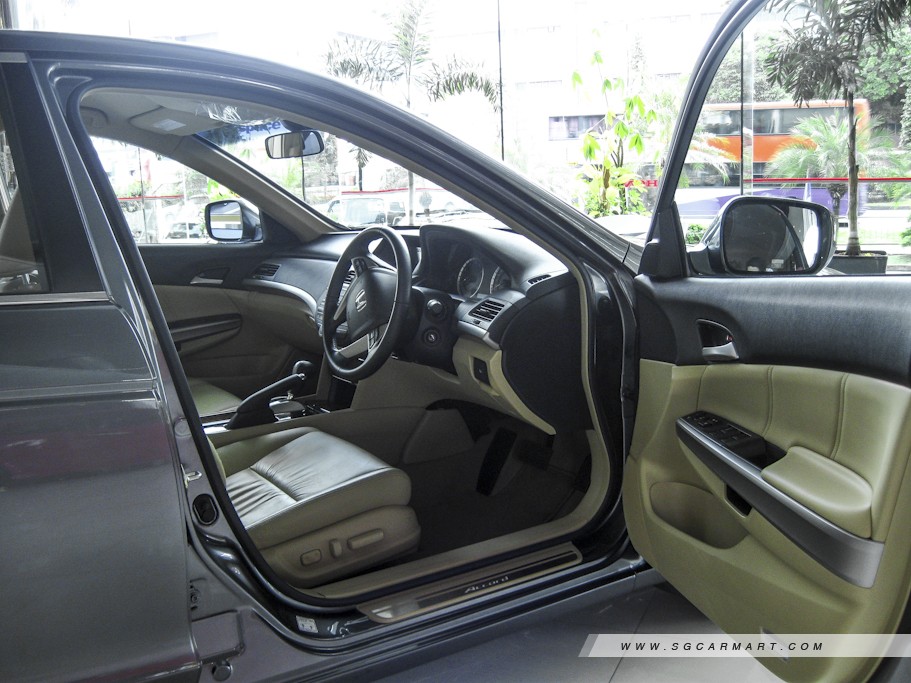 https://i.i-sgcm.com/new_cars/cars/10509/10509_g9